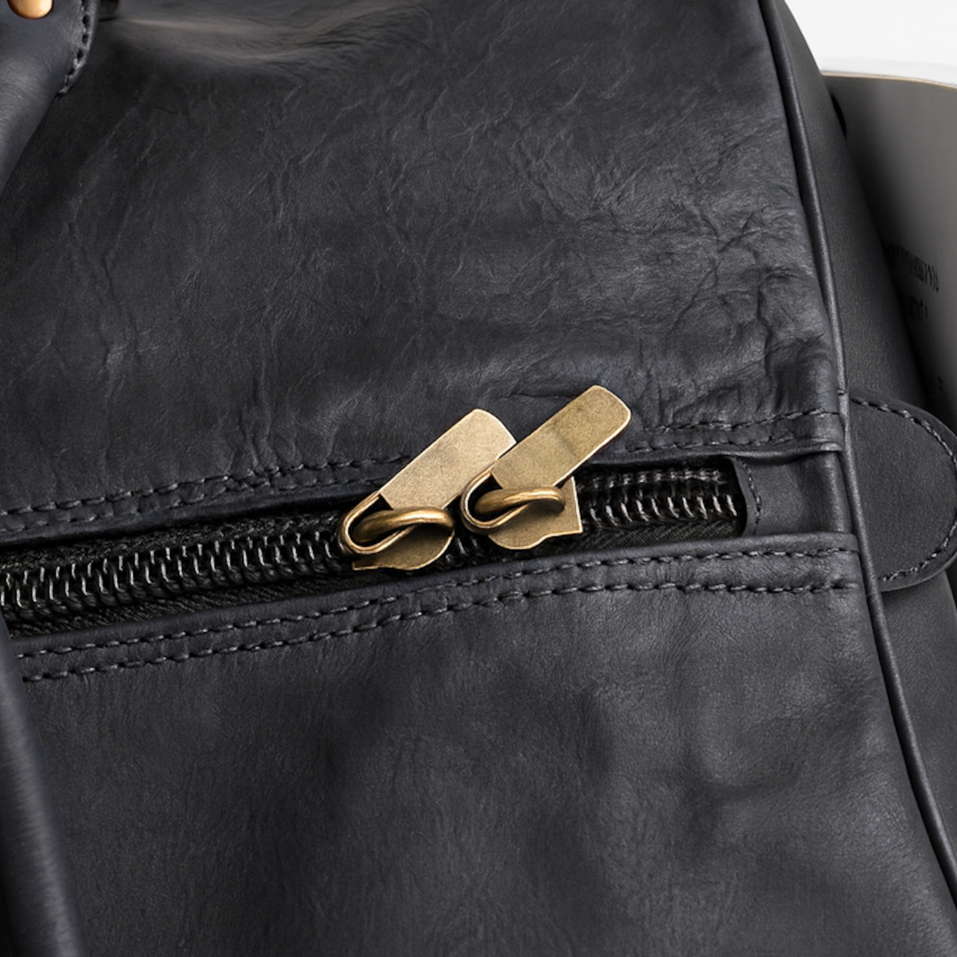 BOLSO DE VIAJE DE CUERO TRAVEL BLACK + Tarjetero Protect Antiscan de REGALO + Envío GRATIS para la RM