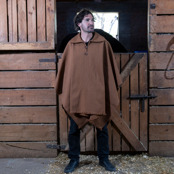 PONCHO DE ALPACA HOMBRE CASTILLA CAMEL
