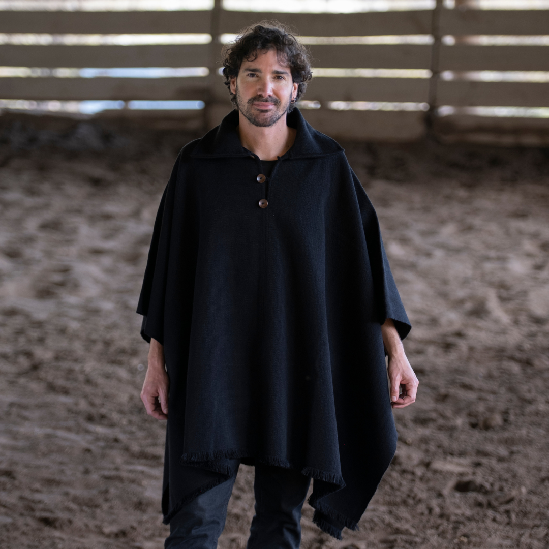 PONCHO DE ALPACA HOMBRE CASTILLA NEGRO