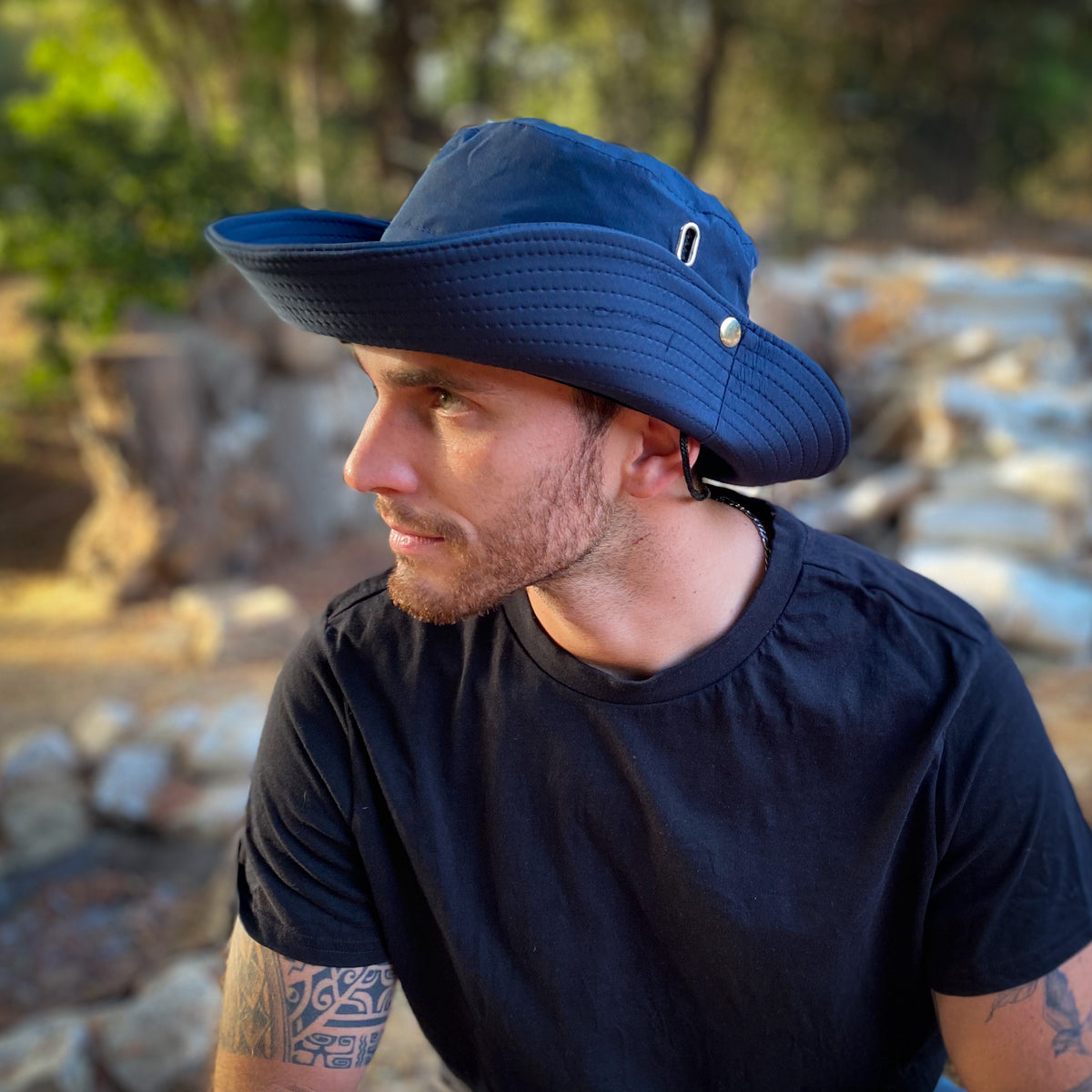 SOMBRERO DE TREKKING IMPERMEABLE 2 EN 1