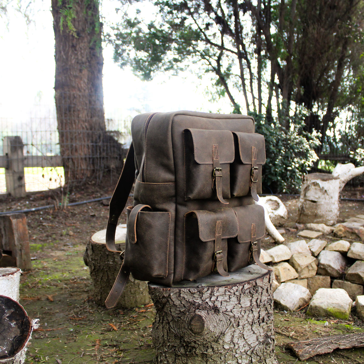 MOCHILA DE CUERO PARA HOMBRE EXPLORER