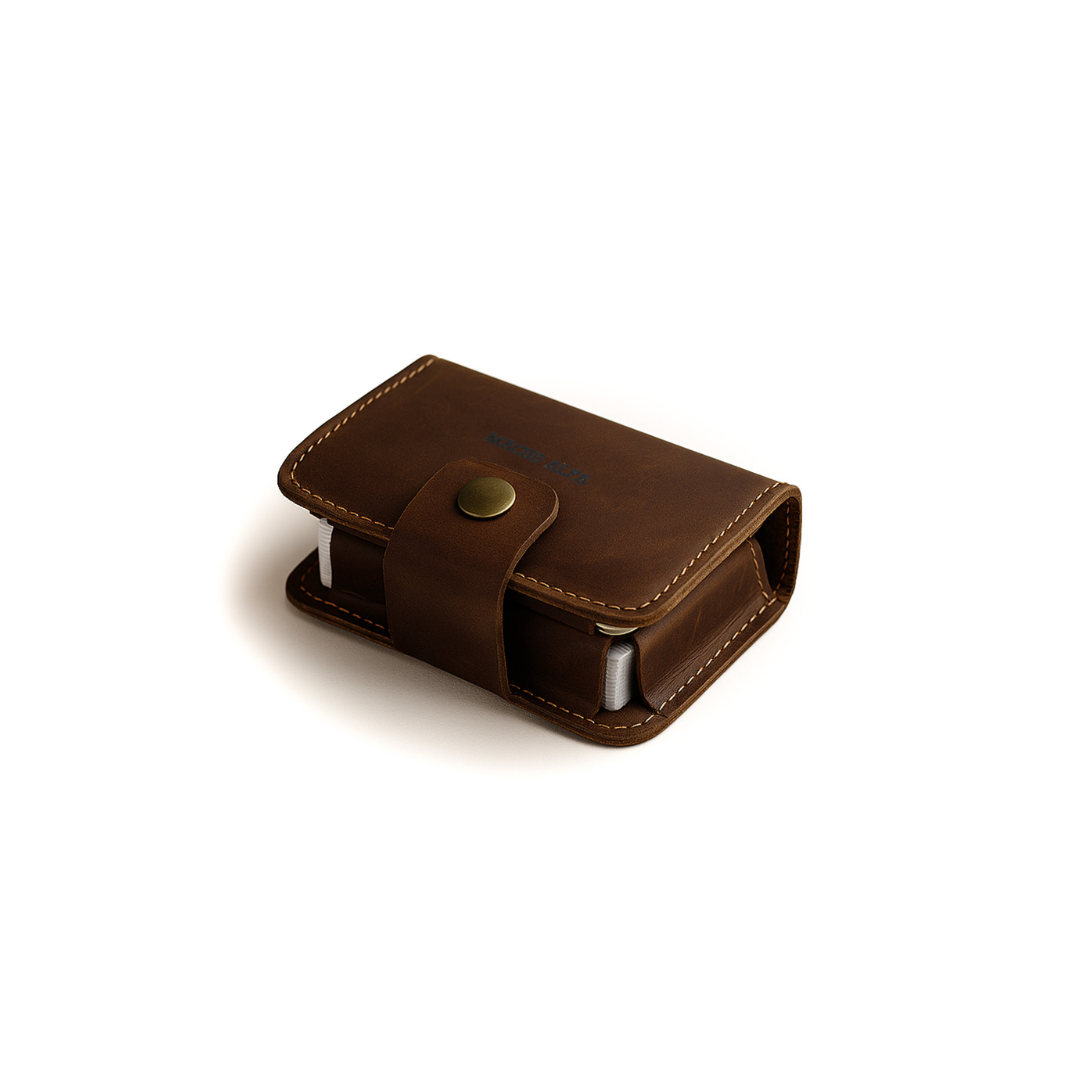 JUEGOS DE CARTAS Y ESTUCHE DE CUERO