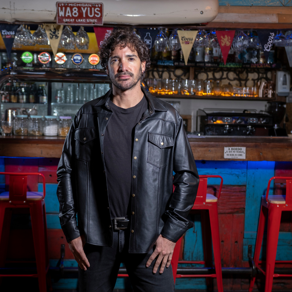 SOBRECAMISA DE CUERO