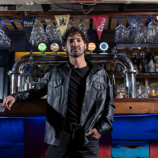 SOBRECAMISA DE CUERO