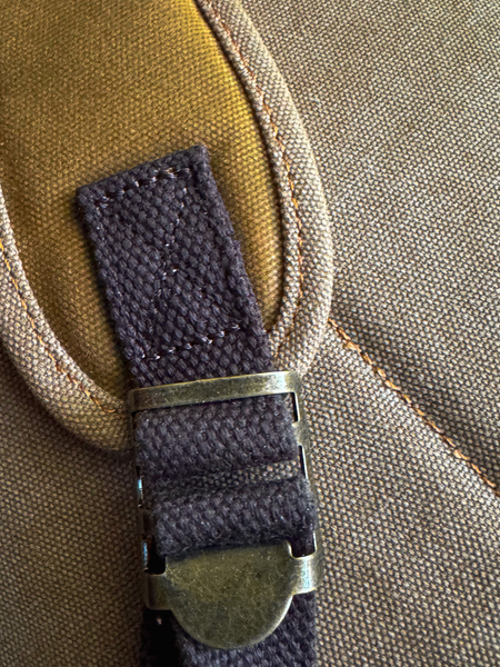 MOCHILA DE LONA IMPERMEABLE LEGEND