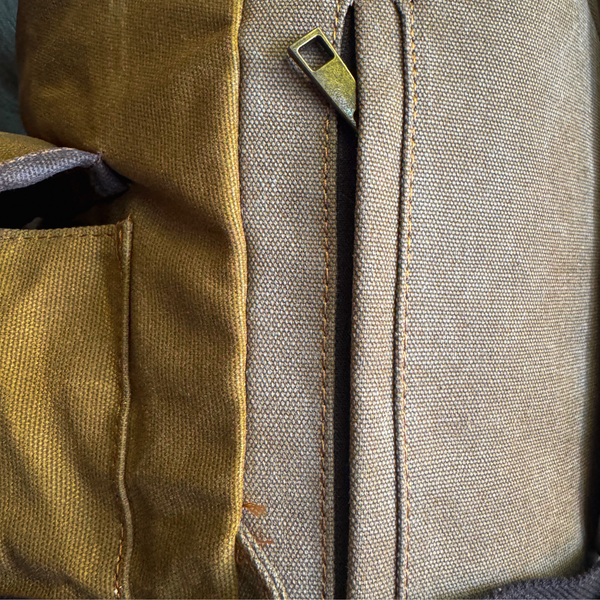 MOCHILA DE LONA IMPERMEABLE LEGEND