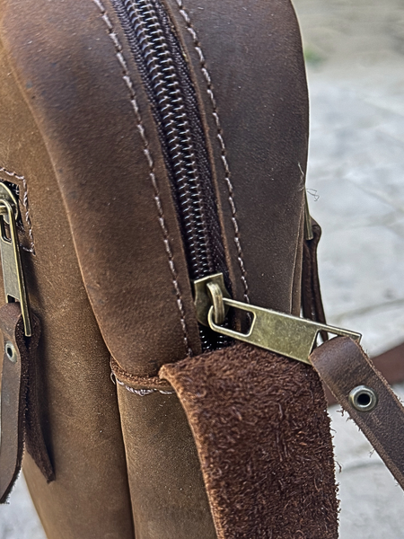 MORRAL DE CUERO GENUINO ROVER