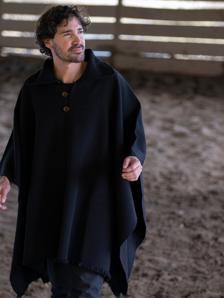 PONCHO DE ALPACA HOMBRE CASTILLA NEGRO