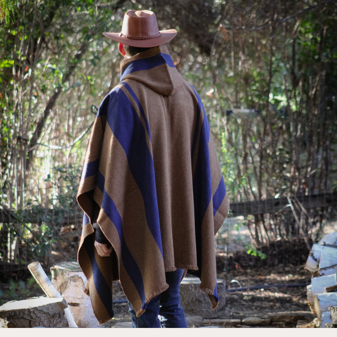 PONCHO LANA DE ALPACA CLÁSICO CON CAPUCHA