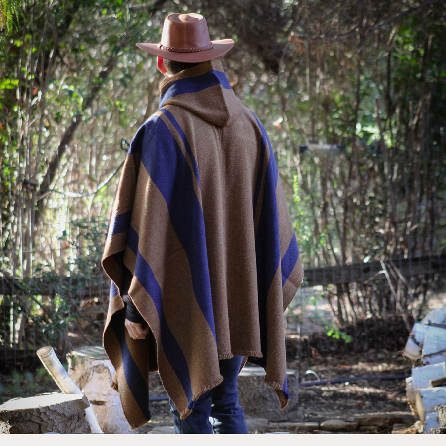 PONCHO LANA DE ALPACA CLÁSICO CON CAPUCHA