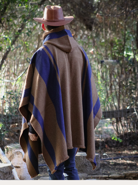 PONCHO LANA DE ALPACA CLÁSICO CON CAPUCHA