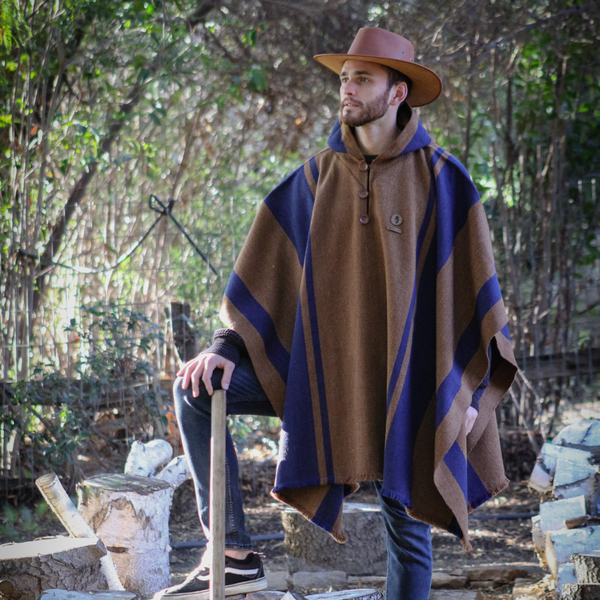 PONCHO LANA DE ALPACA CLÁSICO CON CAPUCHA