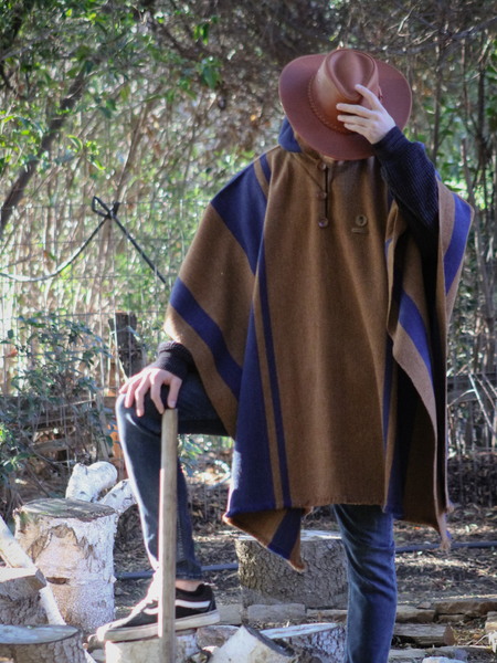 PONCHO LANA DE ALPACA CLÁSICO CON CAPUCHA