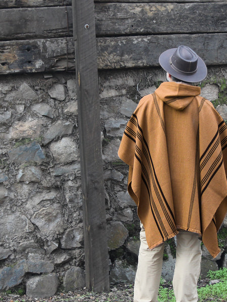 PONCHO LANA DE ALPACA CLÁSICO CON CAPUCHA