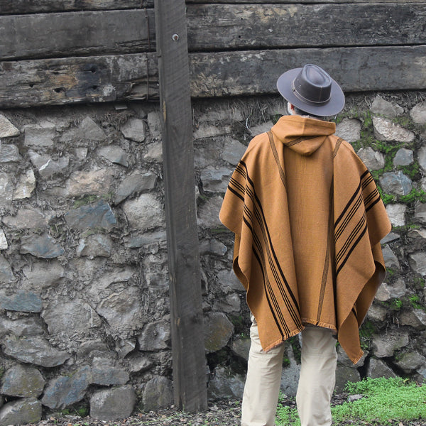 PONCHO LANA DE ALPACA CLÁSICO CON CAPUCHA