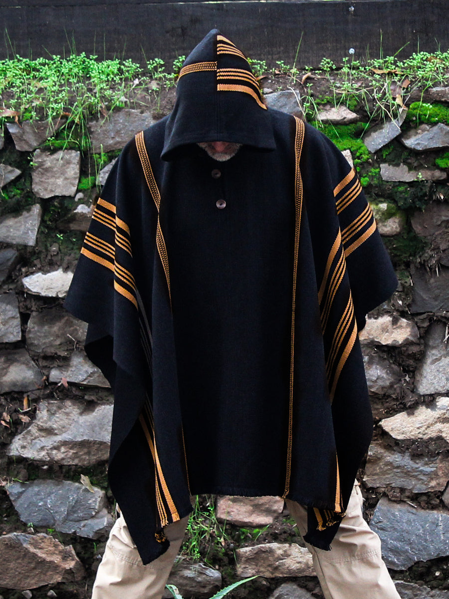 PONCHO LANA DE ALPACA CLÁSICO CON CAPUCHA