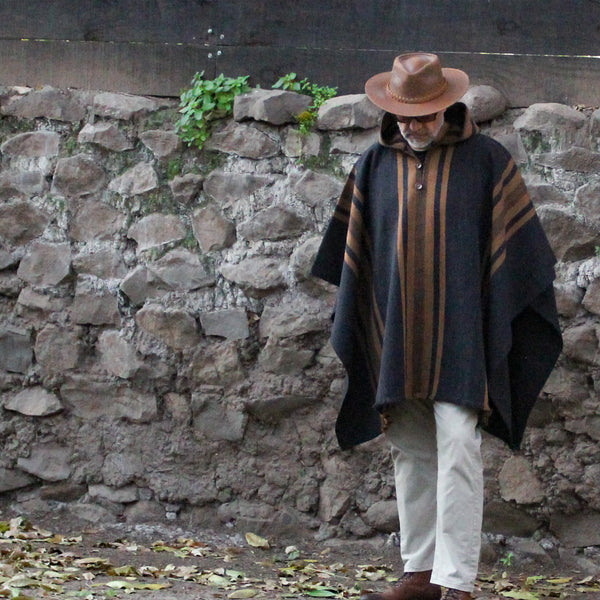 PONCHO DE ALPACA HOMBRE MARENGO-CAFÉ CON CAPUCHA