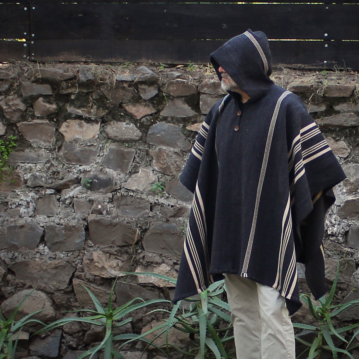 PONCHO ALPACA HOMBRE MARENGO-BEIGE CON CAPUCHA