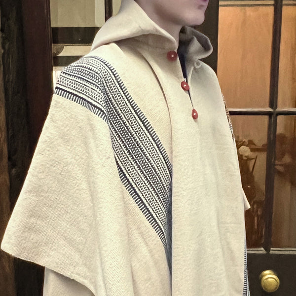 PONCHO LANA ALPACA ARENA CON CAPUCHA