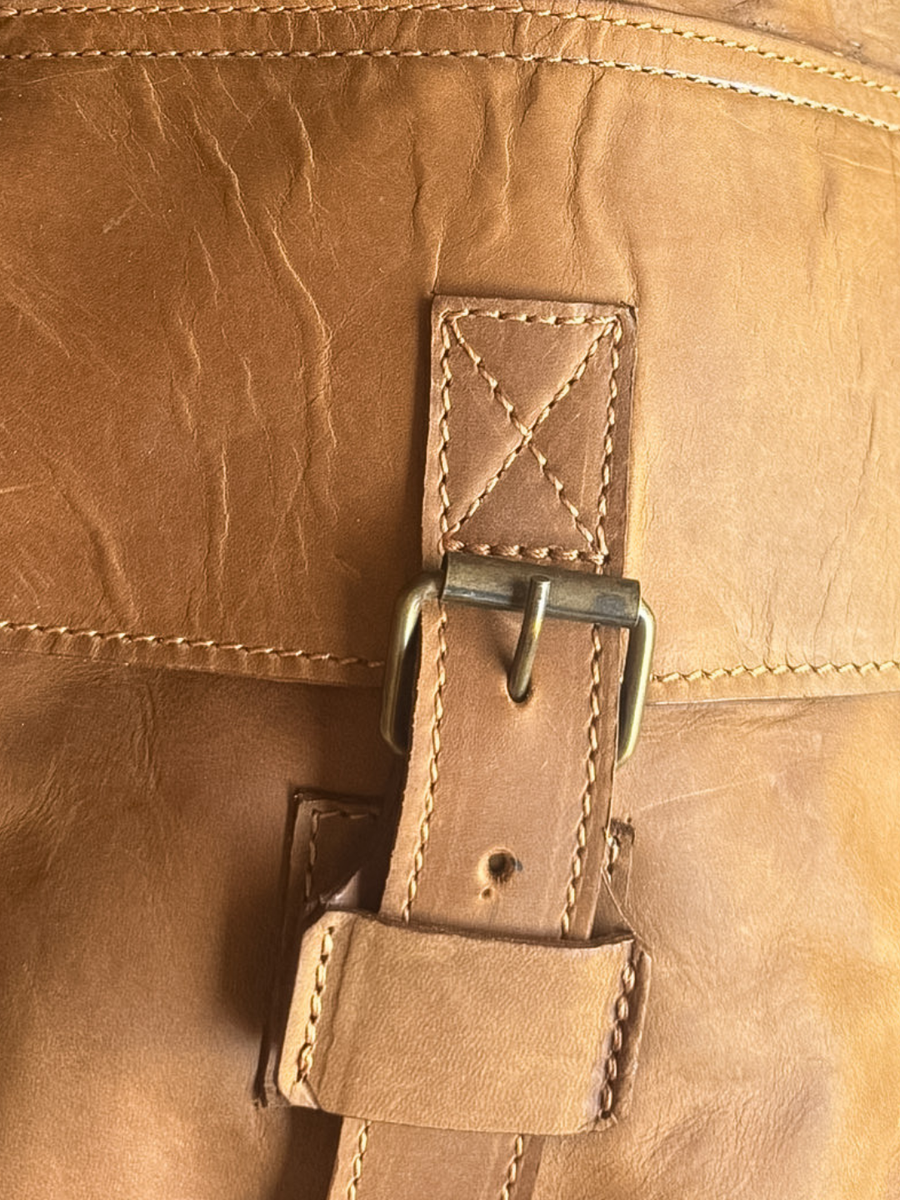 MOCHILA DE CUERO GENUINO PREMIUM MONTANA BEIGE