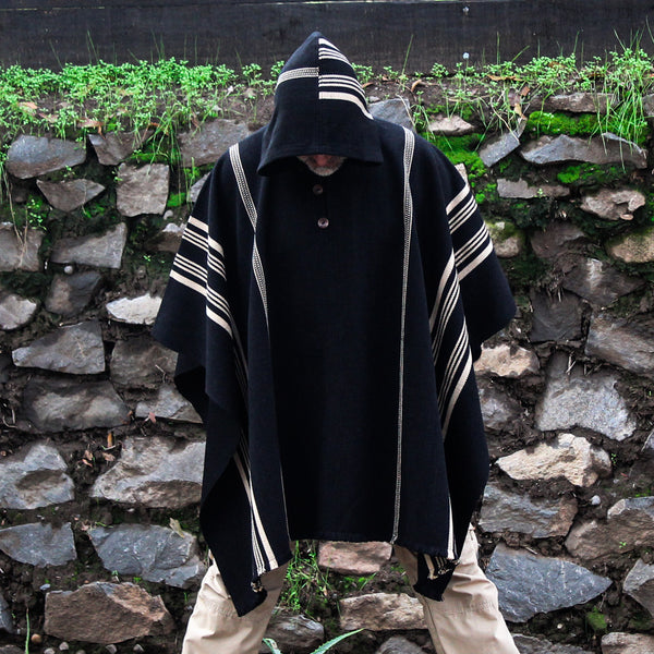 PONCHO LANA DE ALPACA CLÁSICO CON CAPUCHA