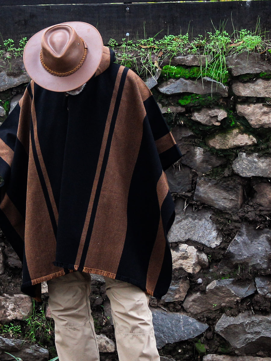 PONCHO LANA DE ALPACA CLÁSICO CON CAPUCHA