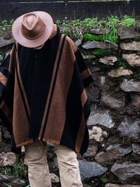 PONCHO LANA DE ALPACA CLÁSICO CON CAPUCHA