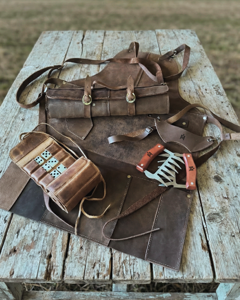 KIT PARRILLERO DEFINITIVO EN CUERO GENUINO (+ GARRAS DE REGALO)