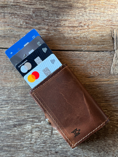 TARJETERO DE CUERO PROTECT COMPACTO