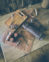 PACK PECHERA + PORTACUCHILLO + CACHOS + CARTAS + TABLA ASADO