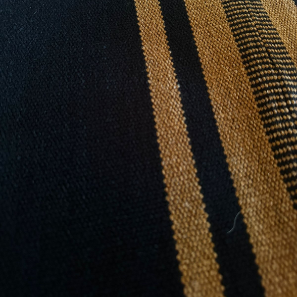 PONCHO DE ALPACA CON CAPUCHA NEGRO-CAMEL