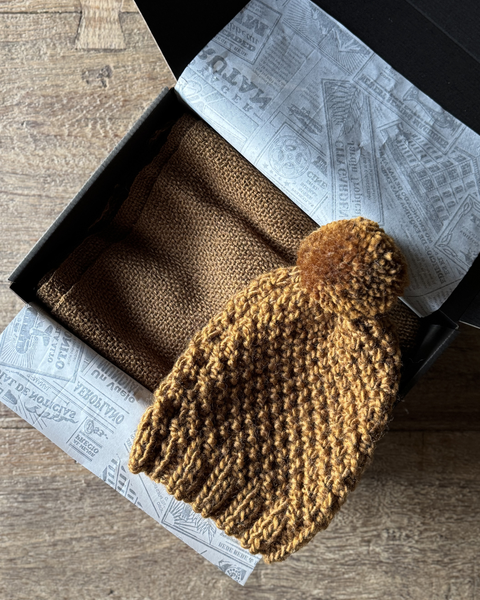 BOX BUFANDA LANA ALPACA CAMEL + GORRO LANA CAMEL