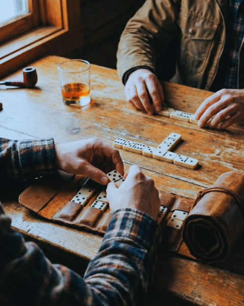 DOMINÓ JUEGO DE MESA ESTUCHE DE CUERO