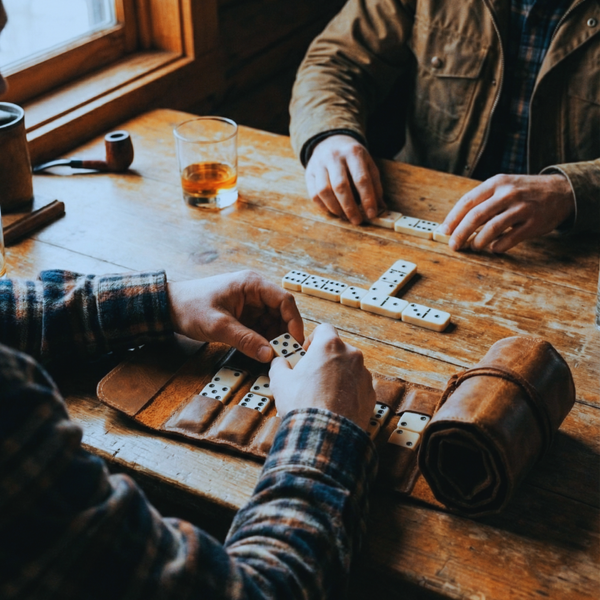 DOMINÓ JUEGO DE MESA ESTUCHE DE CUERO