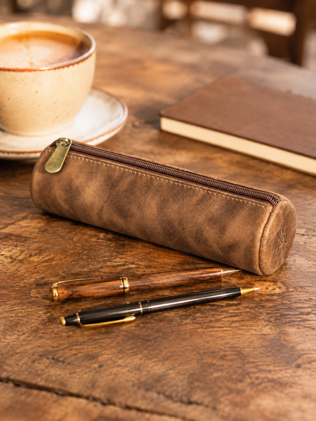 ESTUCHE DE CUERO POCKET