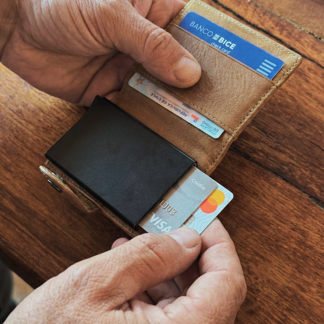 BILLETERA DE CUERO PARA HOMBRE FORGE