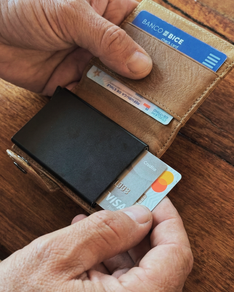 BILLETERA DE CUERO PARA HOMBRE FORGE