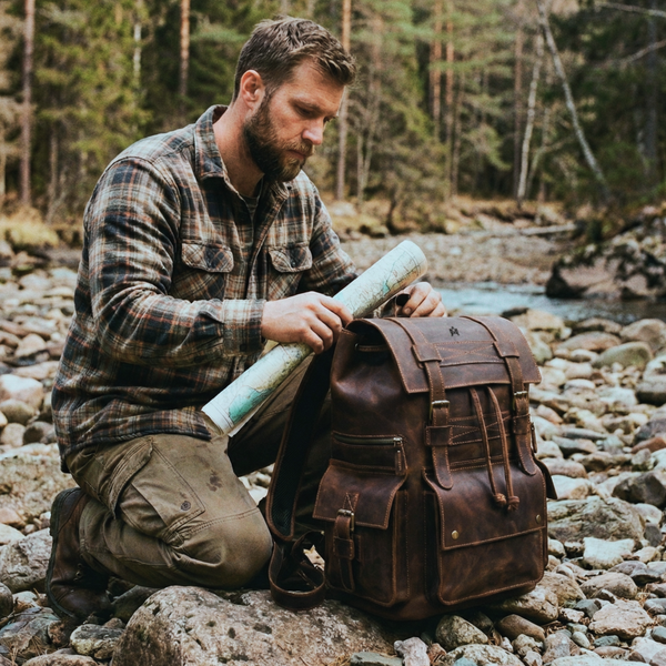 MOCHILA DE CUERO GENUINO PREMIUM MONTANA