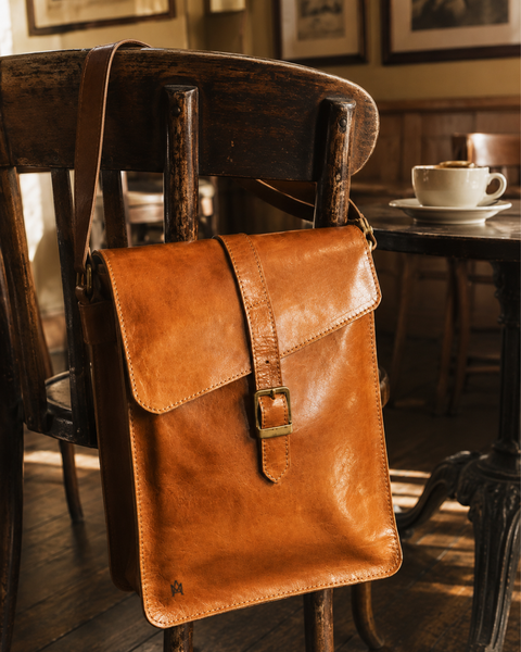 MORRAL DE CUERO GENUINO NYC CARAMEL