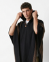 PONCHO LANA DE ALPACA NEGRO FINE CAMEL